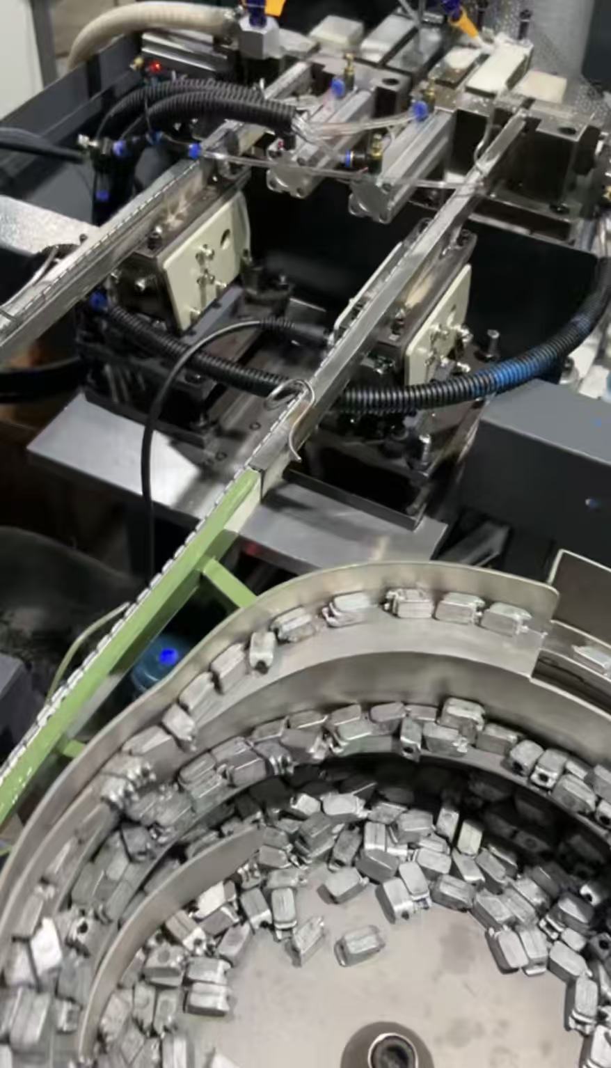 T-Tooling Vertical Tapping Machine for Aluminum and Copper Terminals