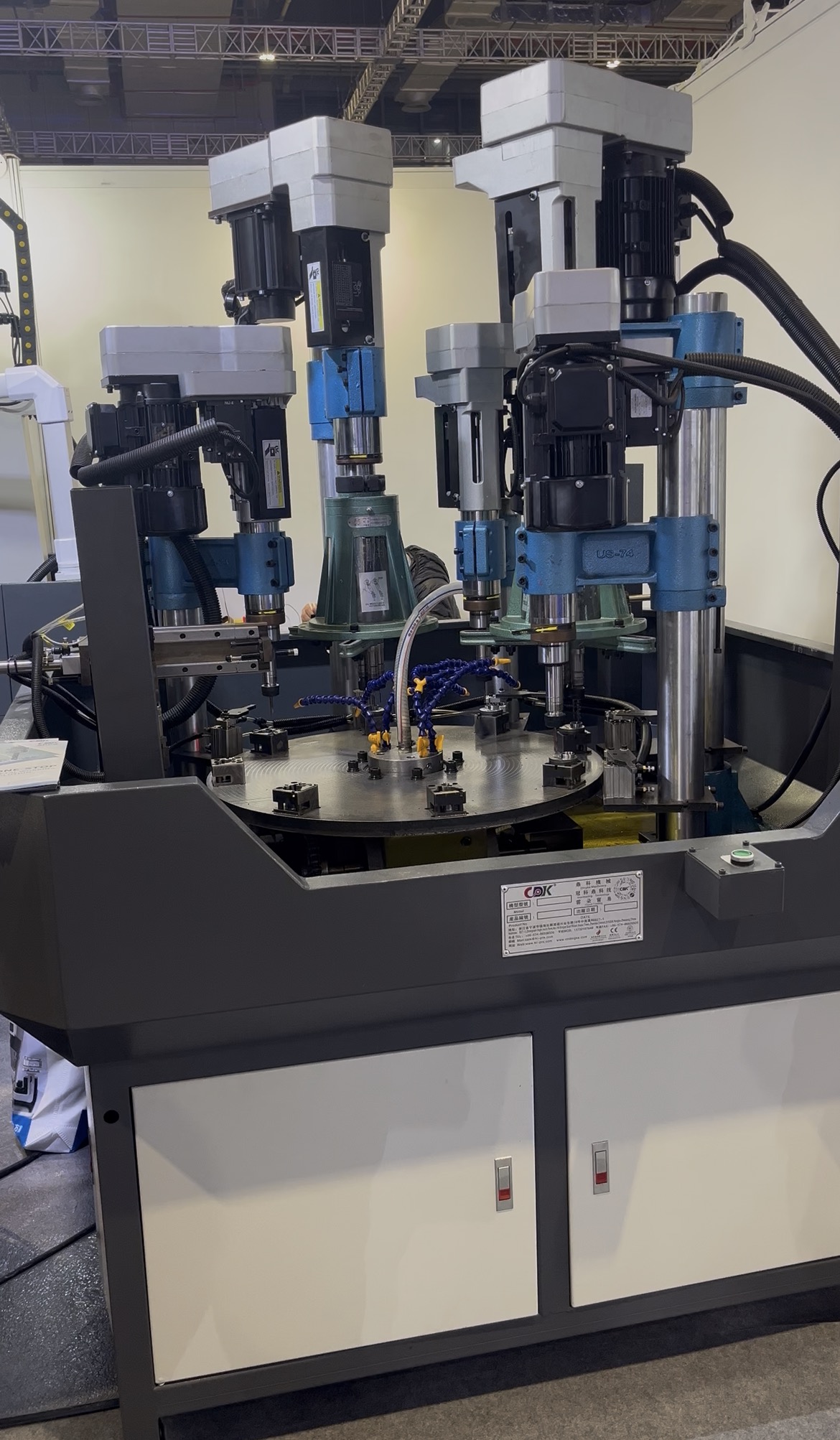 Rotary Table Drilling and Tapping Machine